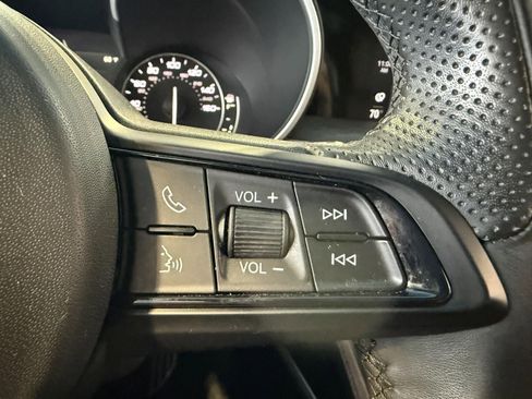 Used 2022 Alfa Romeo Stelvio Ti image 29