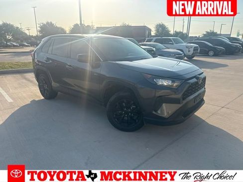 Used 2022 Toyota RAV4 LE FWD image 1