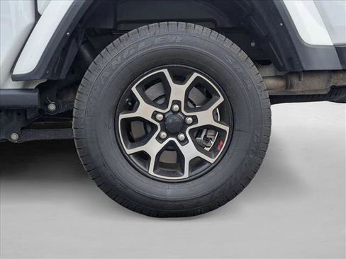 Used 2021 Jeep Gladiator Willys image 22