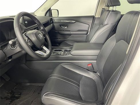 Certified 2024 Honda Pilot Elite image 2