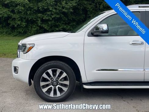Used 2020 Toyota Sequoia Limited AWD/4WD image 10
