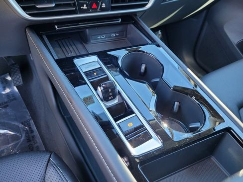 New 2026 Volkswagen Atlas SE FWD image 21