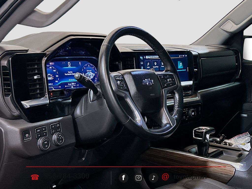 Used 2025 Chevrolet Silverado 1500 LT Trail Boss w/ LT Trail Boss Premium Package AWD/4WD image 8