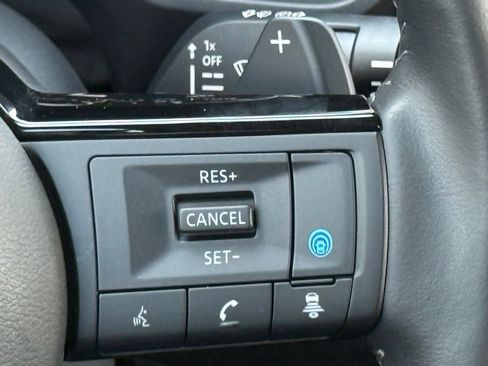 Used 2023 Nissan Rogue SL w/ SL Premium Package AWD/4WD image 36