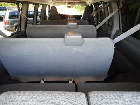 Used 2016 Chevrolet Express 3500 LT w/ LT Preferred Equipment Group image 17