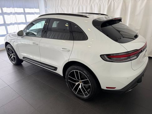 Certified 2026 Porsche Macan AWD/4WD image 3