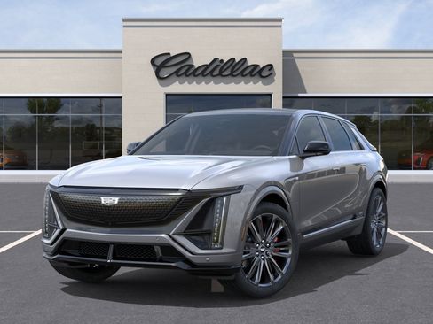 New 2026 Cadillac Lyriq V w/ LPO, Floor Liner Package AWD/4WD image 6