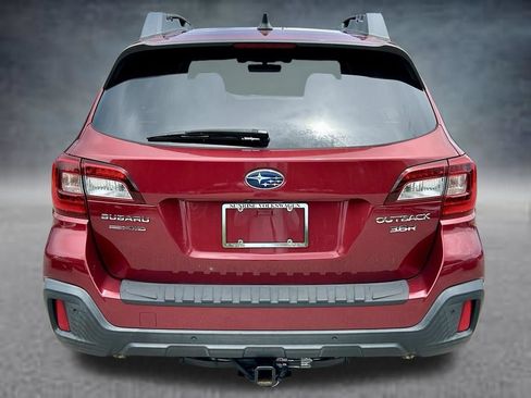 Used 2018 Subaru Outback 3.6R Limited AWD/4WD image 6