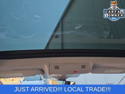 Used 2025 Volkswagen Taos SE FWD image 14