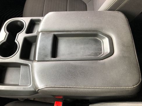 Used 2022 Chevrolet Silverado 2500 Custom w/ Custom Convenience Package AWD/4WD image 19