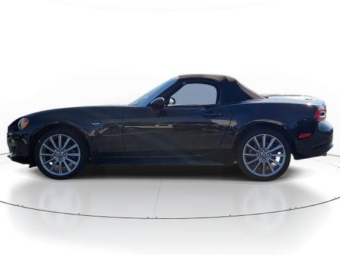Used 2017 FIAT 124 Spider Lusso image 3