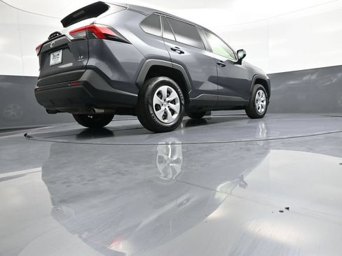 Certified 2022 Toyota RAV4 LE AWD/4WD image 29