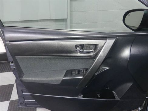 Used 2019 Toyota Corolla LE FWD image 17