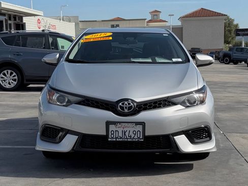 Used 2018 Toyota Corolla iM image 3