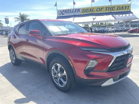 Used 2023 Chevrolet Blazer LT FWD image 2