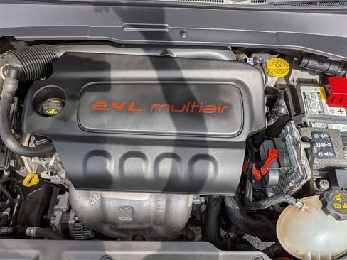 Used 2022 Jeep Compass Limited image 25