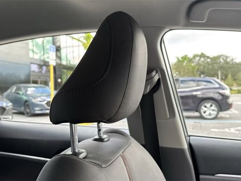 Used 2018 Toyota Camry L image 21