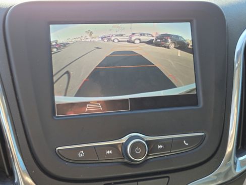 Used 2022 Chevrolet Equinox LS w/ LS Convenience Package image 20