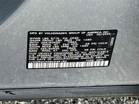 Used 2025 Volkswagen Atlas SE FWD image 32