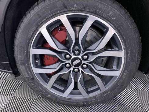 Certified 2023 Cadillac XT6 Sport w/ Platinum Package image 17