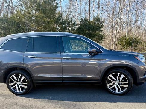 Used 2018 Honda Pilot Touring image 4