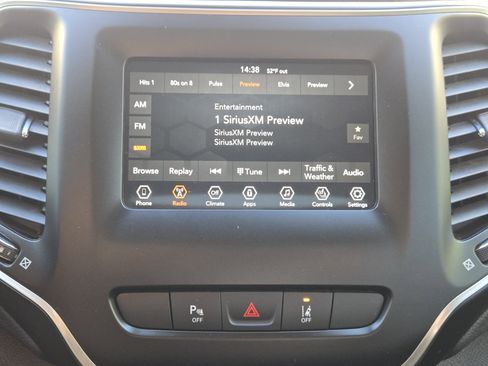 Used 2021 Jeep Cherokee Altitude image 19