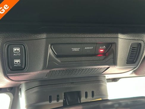 Used 2025 Jeep Wrangler Unlimited Sahara w/ Safety Group image 25