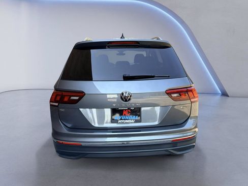 Used 2024 Volkswagen Tiguan SE AWD/4WD image 4