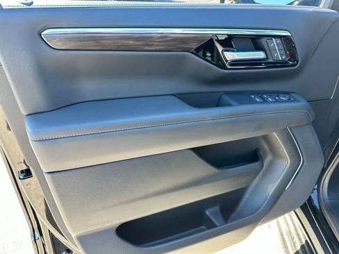 Used 2025 Chevrolet Tahoe LT image 25