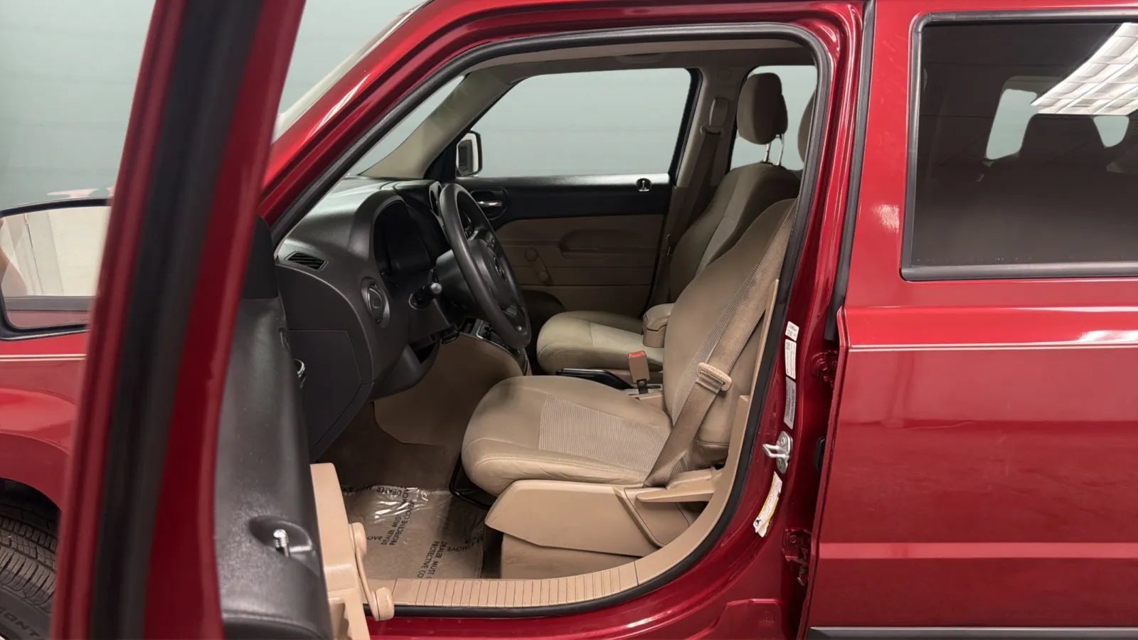 Used 2016 Jeep Patriot Sport FWD image 19