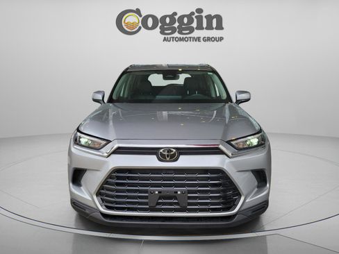 Certified 2025 Toyota Grand Highlander AWD image 8