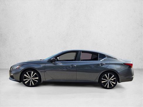 Used 2019 Nissan Altima 2.5 SR FWD image 5