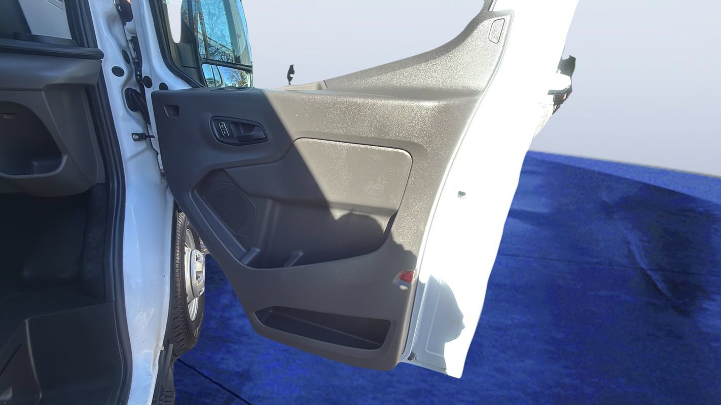 Used 2022 Ford Transit 250 Low Roof AWD w/ Exterior Upgrade Package image 17
