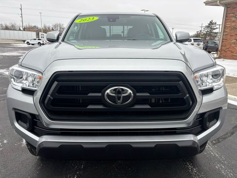 Used 2023 Toyota Tacoma SR image 8