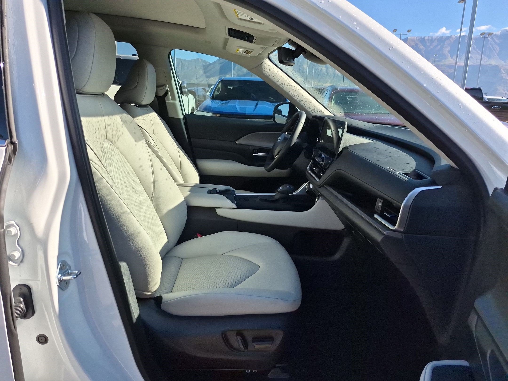 Used 2026 Toyota Grand Highlander FWD image 32