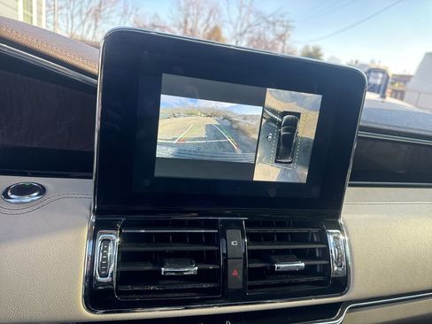 Used 2019 Lincoln Navigator Reserve image 26