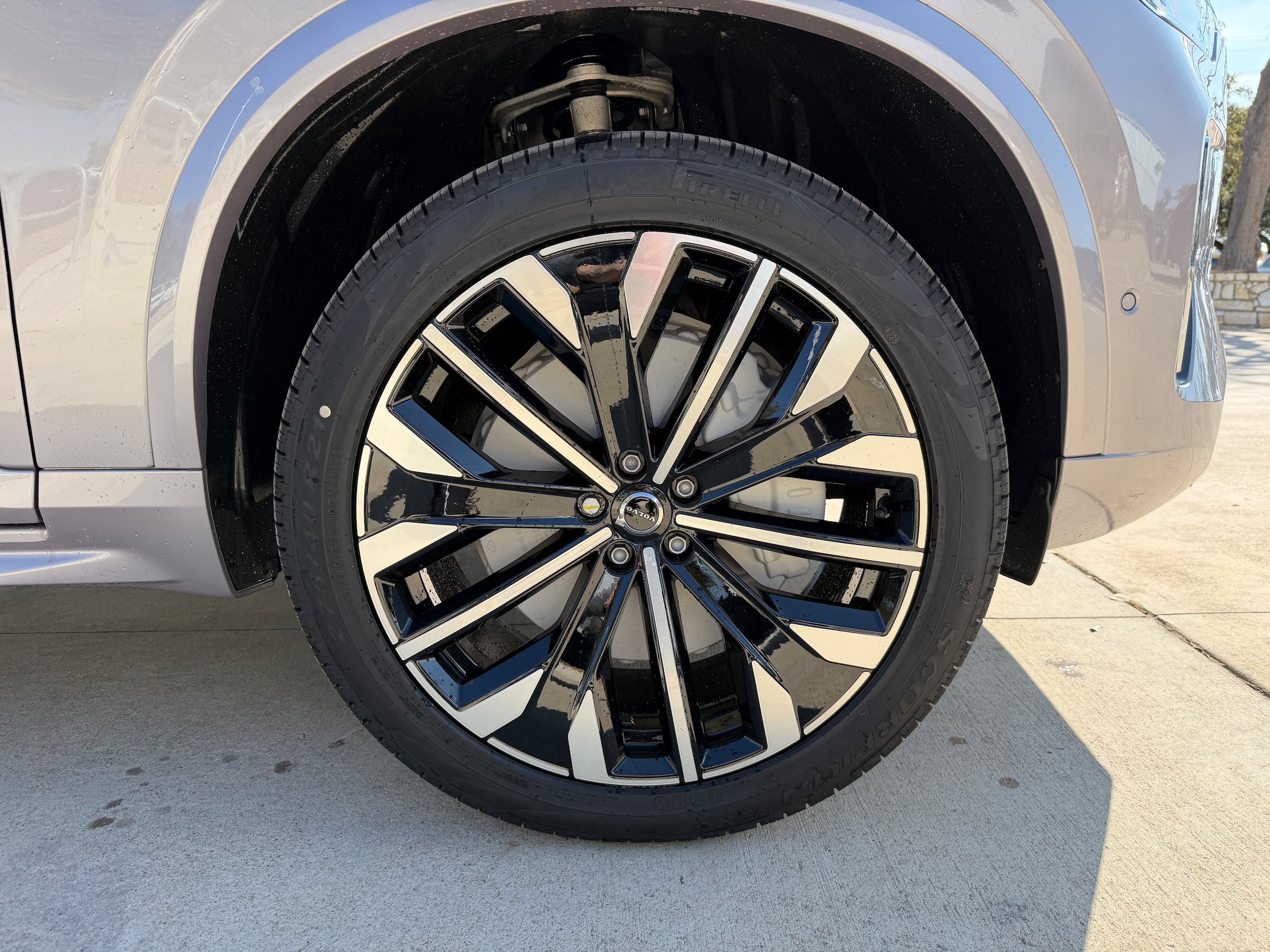 New 2026 Volvo XC90 B6 Plus w/ Protection Package Premier AWD/4WD image 7