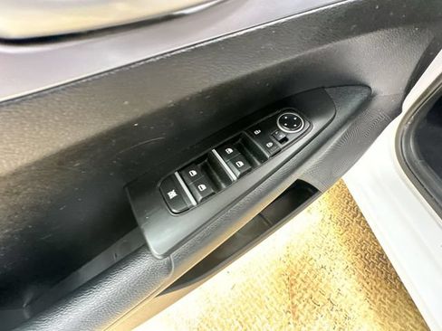 Used 2022 Kia Forte LXS FWD image 16