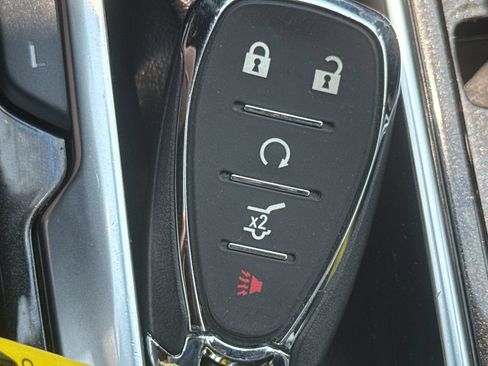 Used 2022 Chevrolet TrailBlazer ACTIV w/ Sun and Liftgate Package FWD image 38