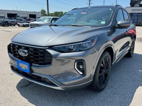 Used 2023 Ford Escape ST-Line Elite w/ Premium Technology Package AWD/4WD image 8