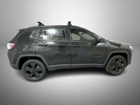 Used 2021 Jeep Compass Latitude image 4