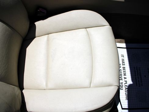 Used 2007 BMW 328i Convertible image 12