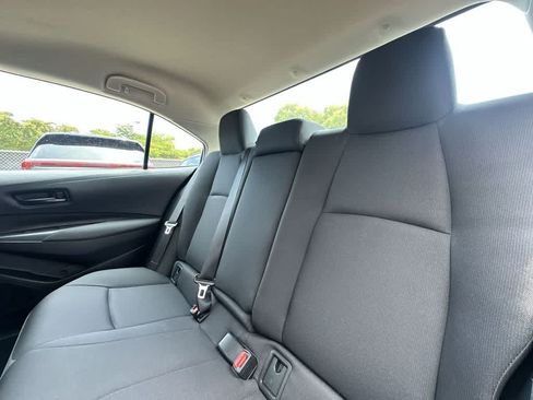 Used 2025 Toyota Corolla LE FWD image 22