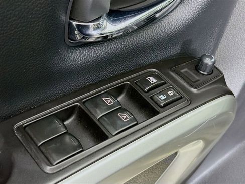 Used 2019 Nissan Titan PRO-4X w/ Pro-4x Convenience Package image 21