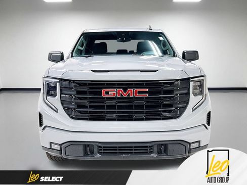 Used 2024 GMC Sierra 1500 Elevation AWD/4WD image 2
