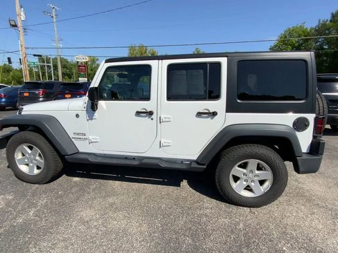 Used 2015 Jeep Wrangler Unlimited Sport w/ Quick Order Package 24S AWD/4WD image 5