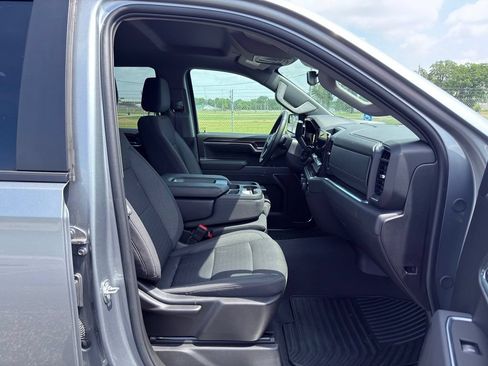 Used 2025 Chevrolet Silverado 1500 LT AWD/4WD image 34