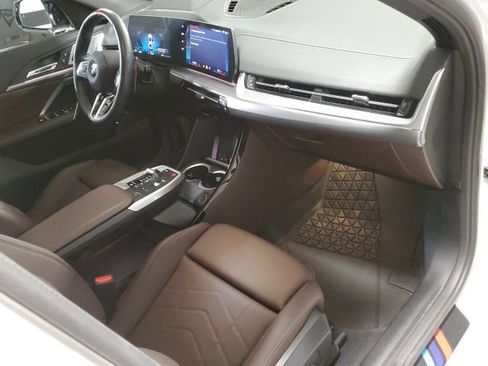 Used 2025 BMW X2 M35i w/ Premium Package image 26