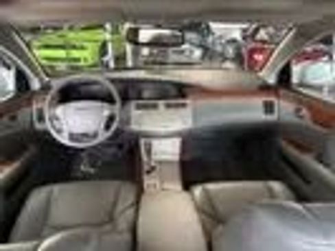Used 2006 Toyota Avalon XLS image 10