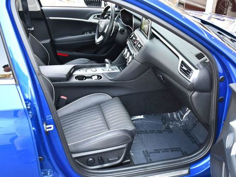 Used 2021 Genesis G70 3.3T image 18